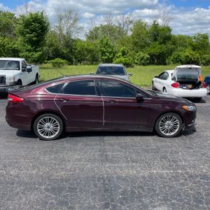 FORD FUSION SE - 10