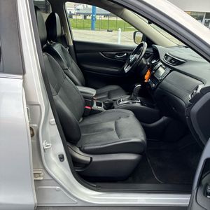2017 Nissan ROGUE SL 照片 33