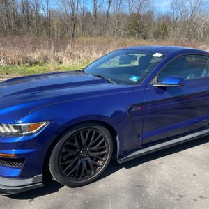 FORD MUSTANG GT PREMIUM - 2