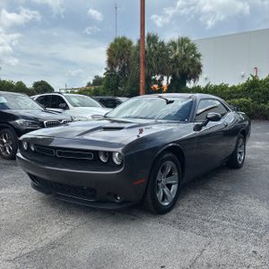 2019 Dodge CHALLENGER SXT — фото 1