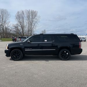 CADILLAC ESCALADE ESV PREMIUM - 3