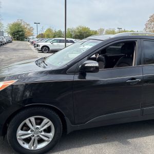 HYUNDAI TUCSON GLS - 2