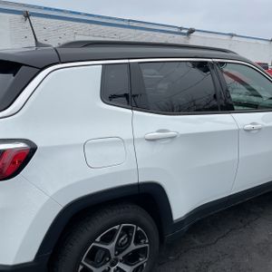 JEEP COMPASS LIMITED 4X4 - 9