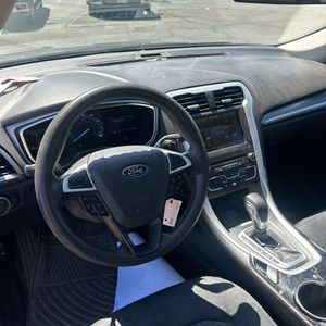 صورة مصغرة 36 لـ 2016 FORD FUSION SE