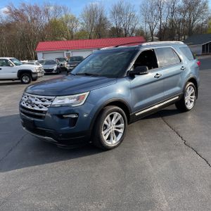 FORD EXPLORER XLT - 1