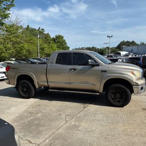 TOYOTA TUNDRA - 10