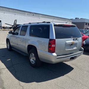 CHEVROLET SUBURBAN LT - 5