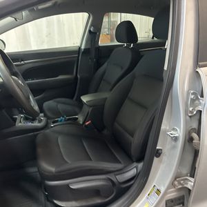 صورة مصغرة 31 لـ 2018 Hyundai ELANTRA SEL