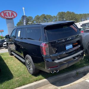 CHEVROLET SUBURBAN Z71 - 5