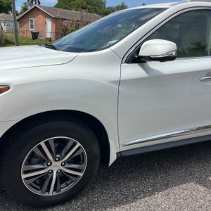 INFINITI QX60 Luxe - 2