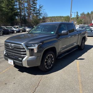 TOYOTA TUNDRA - 1