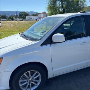 DODGE GRAND CARAVAN SXT - 2