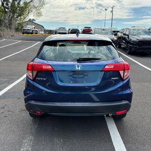 2016 Honda HR-V LX photo 7