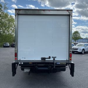 FORD E-350 CUTAWAY - 7