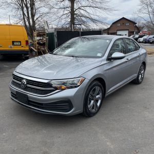 VOLKSWAGEN JETTA SE - 1