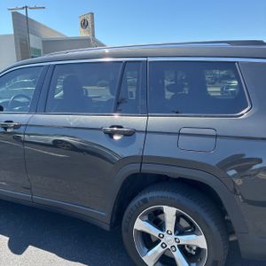 JEEP GRAND CHEROKEE L LIMITED - 6