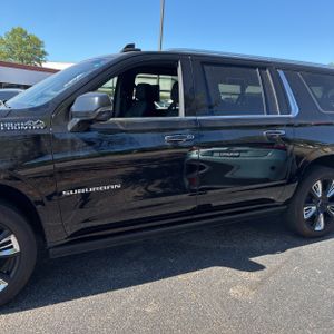 CHEVROLET SUBURBAN HIGH COUNTRY - 4