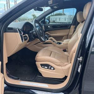 2019 Porsche CAYENNE BASE 缩略图 32