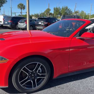 FORD MUSTANG ECOBOOST PREMIUM - 2