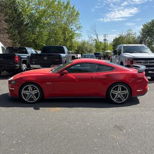 FORD MUSTANG GT PREMIUM - 3