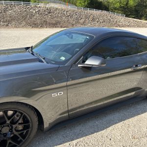 FORD MUSTANG GT PREMIUM - 2