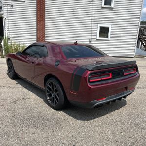 صورة 5 لـ 2017 Dodge CHALLENGER R/T