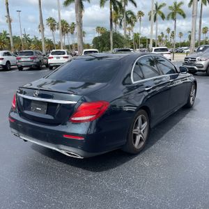 2017 Mercedes-BENZ E-CLASS 照片 8