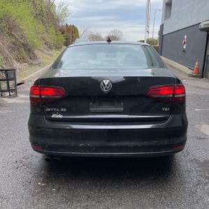 VOLKSWAGEN JETTA 1.4T SE - 7