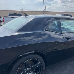 DODGE CHALLENGER SRT HELLCAT - 9