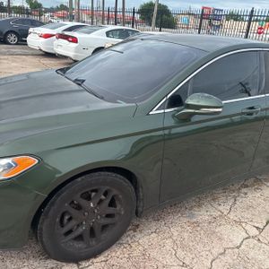 FORD FUSION SE - 2