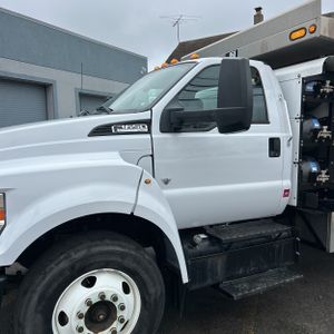 FORD F-650 GAS - 2