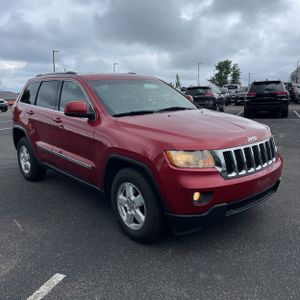 2011 JEEP GRAND CHEROKEE LAREDO — миниатюра 12