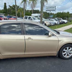 2011 Toyota CAMRY LE photo 9
