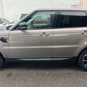 صورة 4 لـ 2022 LAND Rover RANGE ROVER SPORT SE