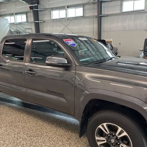 2019 Toyota TACOMA TRD SPORT — миниатюра 13