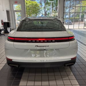 PORSCHE PANAMERA 4 - 6