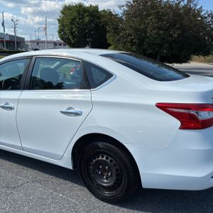 2019 Nissan SENTRA S 照片 6