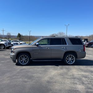 Chevrolet Tahoe Premier - 3