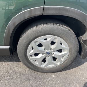 صورة مصغرة 18 لـ 2023 Subaru FORESTER BASE