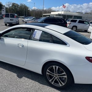 MERCEDES-BENZ E-CLASS - 6