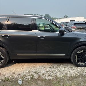 صورة 11 لـ 2023 KIA TELLURIDE S
