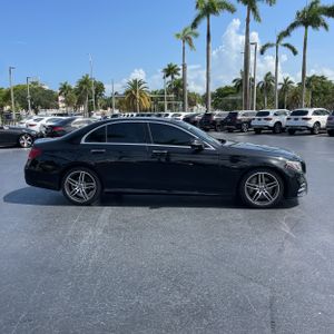 2019 Mercedes-BENZ E-CLASS photo 10