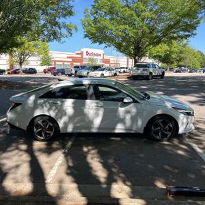 HYUNDAI ELANTRA SEL - 9