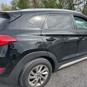 HYUNDAI TUCSON SE PLUS - 9
