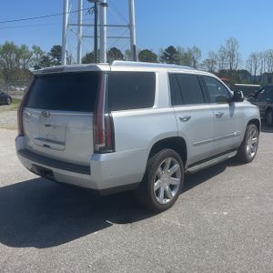 CADILLAC ESCALADE LUXURY - 8