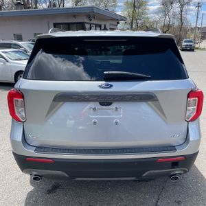 FORD EXPLORER XLT - 7