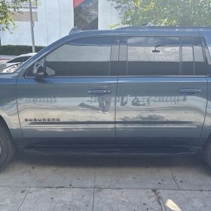 CHEVROLET SUBURBAN PREMIER - 3