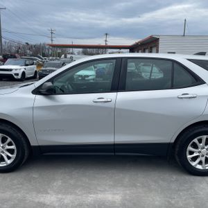 CHEVROLET EQUINOX LS - 4