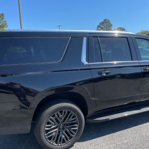 CHEVROLET SUBURBAN LS - 9