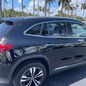 MERCEDES-BENZ GLA - 9